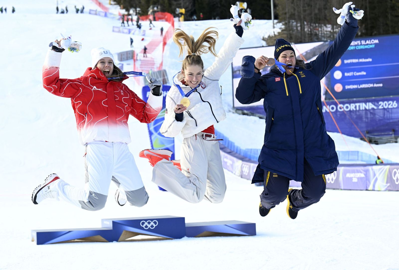 Las mejores fotos de los Juegos Olímpicos de invierno Milán Cortina d'Ampezzo 2026 | Jornada 13