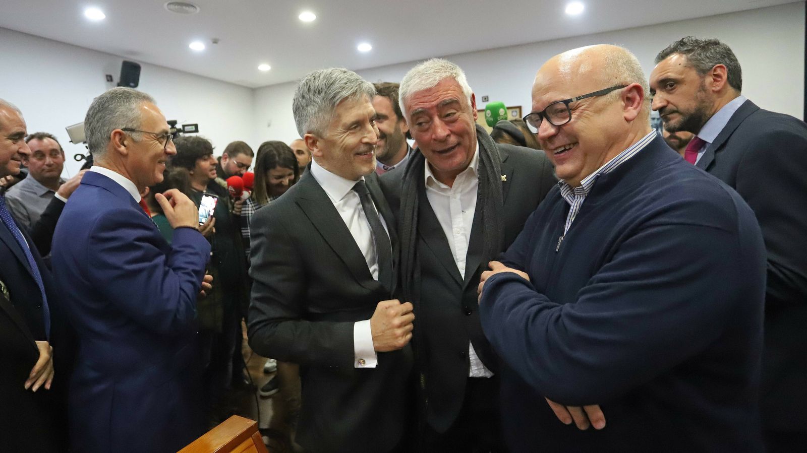 Fotos del acto de entrega de la Medalla de la Mancomunidad a la Policía Nacional