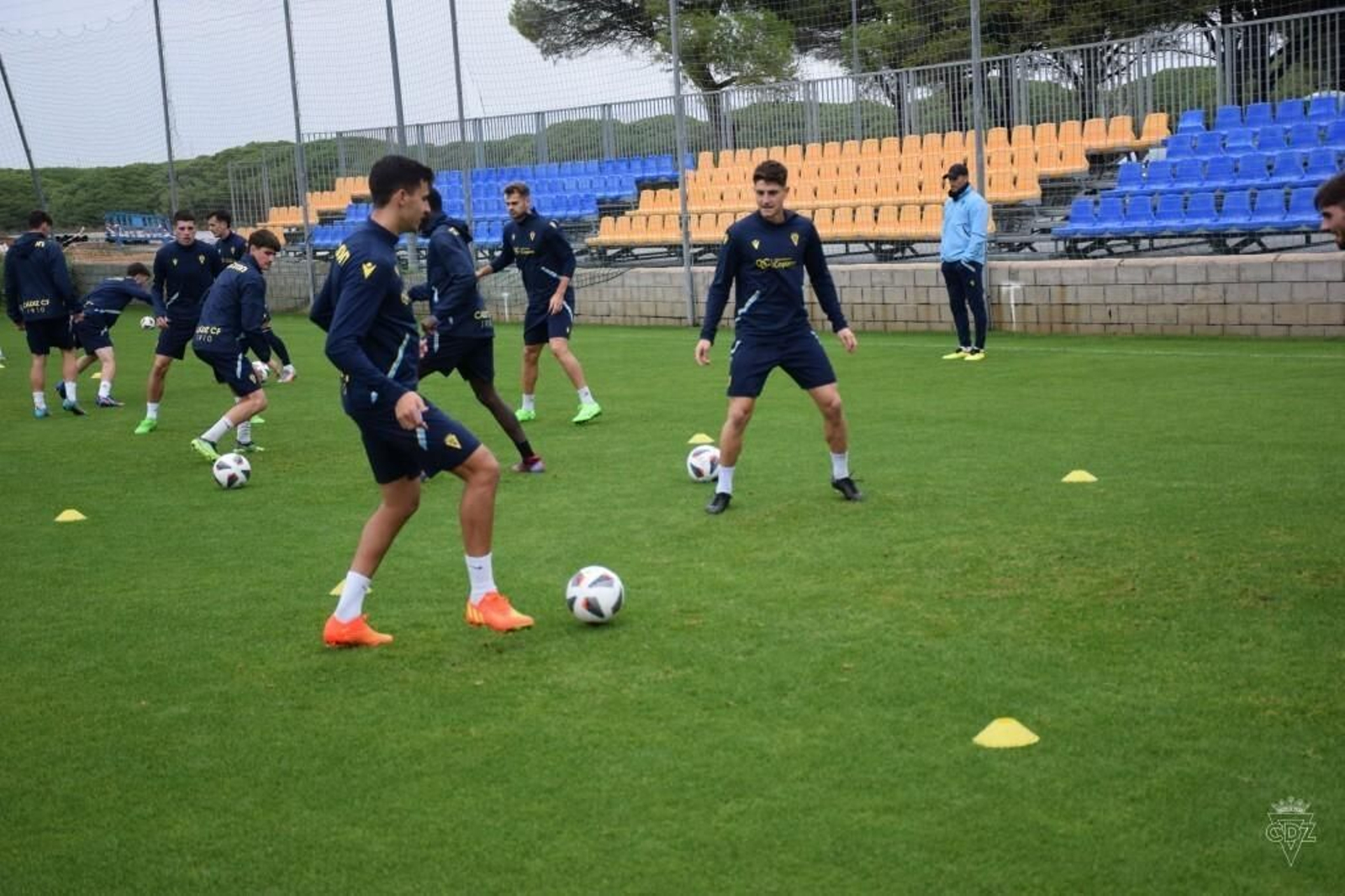 Entrenamiento del segundo equipo cadista en el campo 4 de El Rosal.