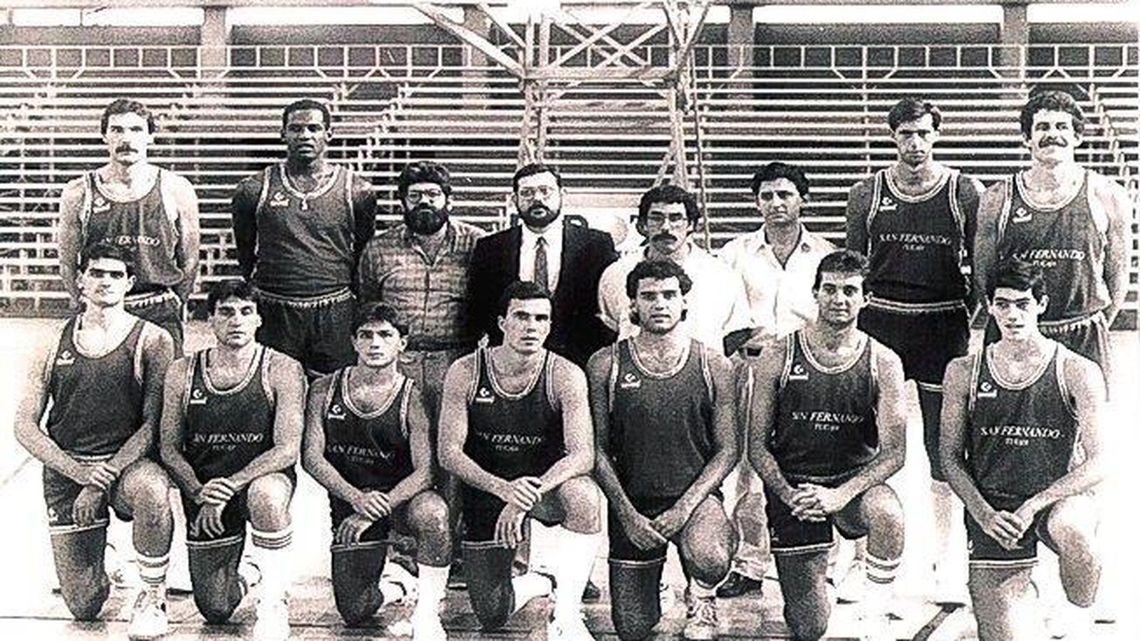 Plantilla del primer Caja San Fernando.