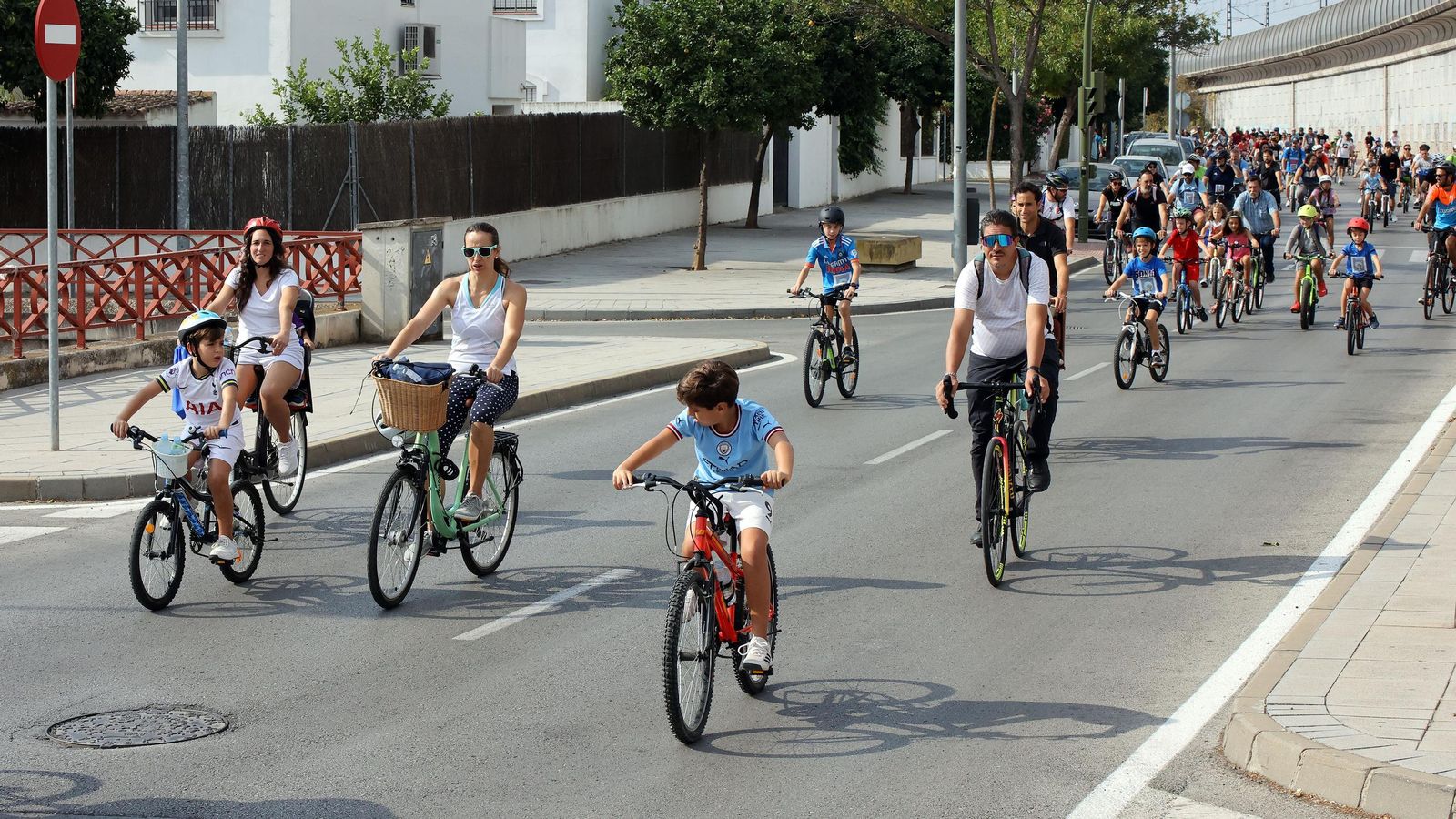 Búscate en el Día de la Bici Amistad por Jerez