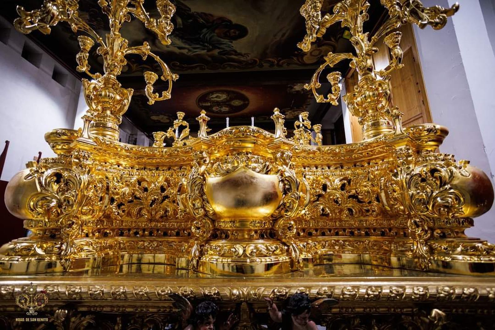 Frontal restaurado del paso del crucificado