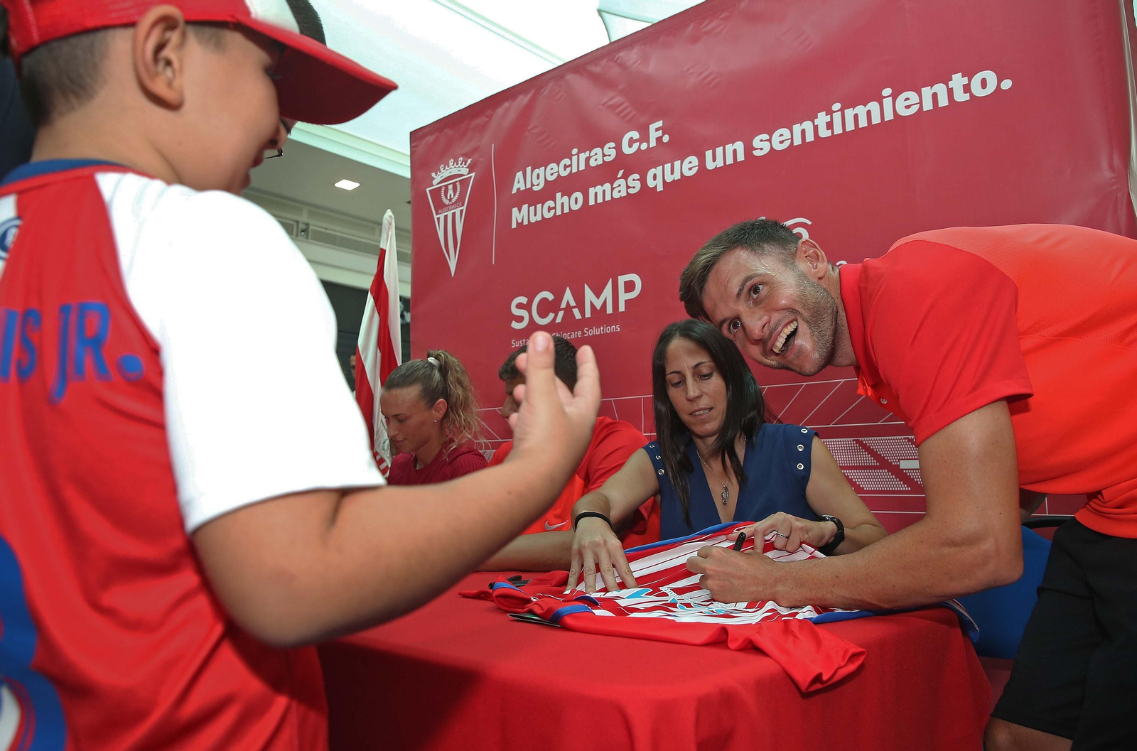 La presentación de las nueva equipaciones Nike del Algeciras CF, en imágenes
