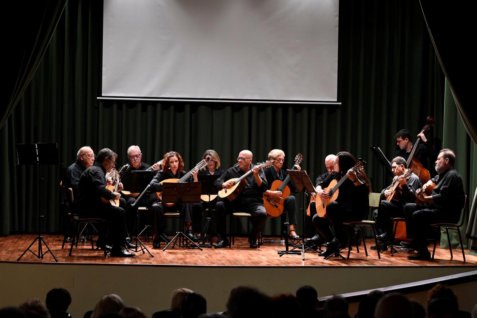 La Orquesta de Plectro Ciudad de los Califas, en imágenes