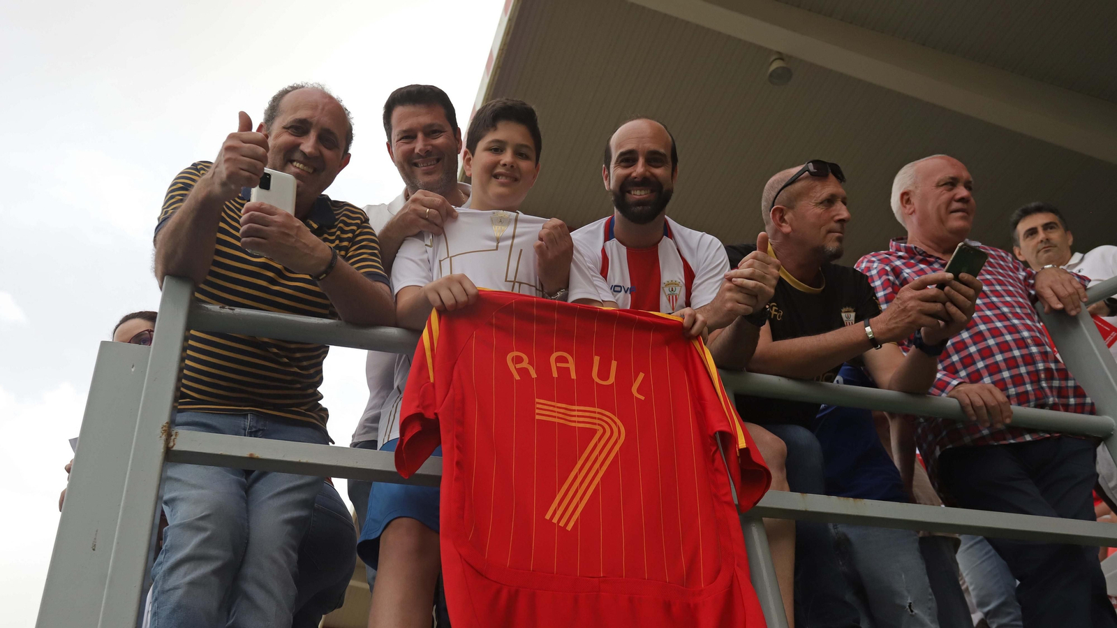 Fotos de la afición del Algeciras CF en el Nuevo Mirador