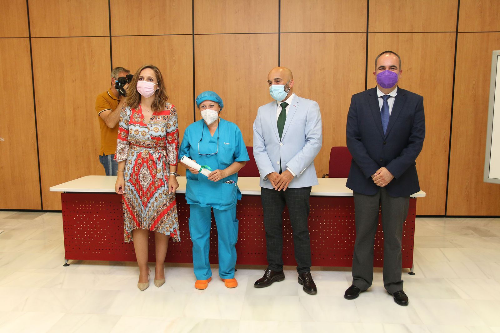 Fotogalería del reconocimiento a los trabajadores de la residencia de la FAAM que se autoconfinaron