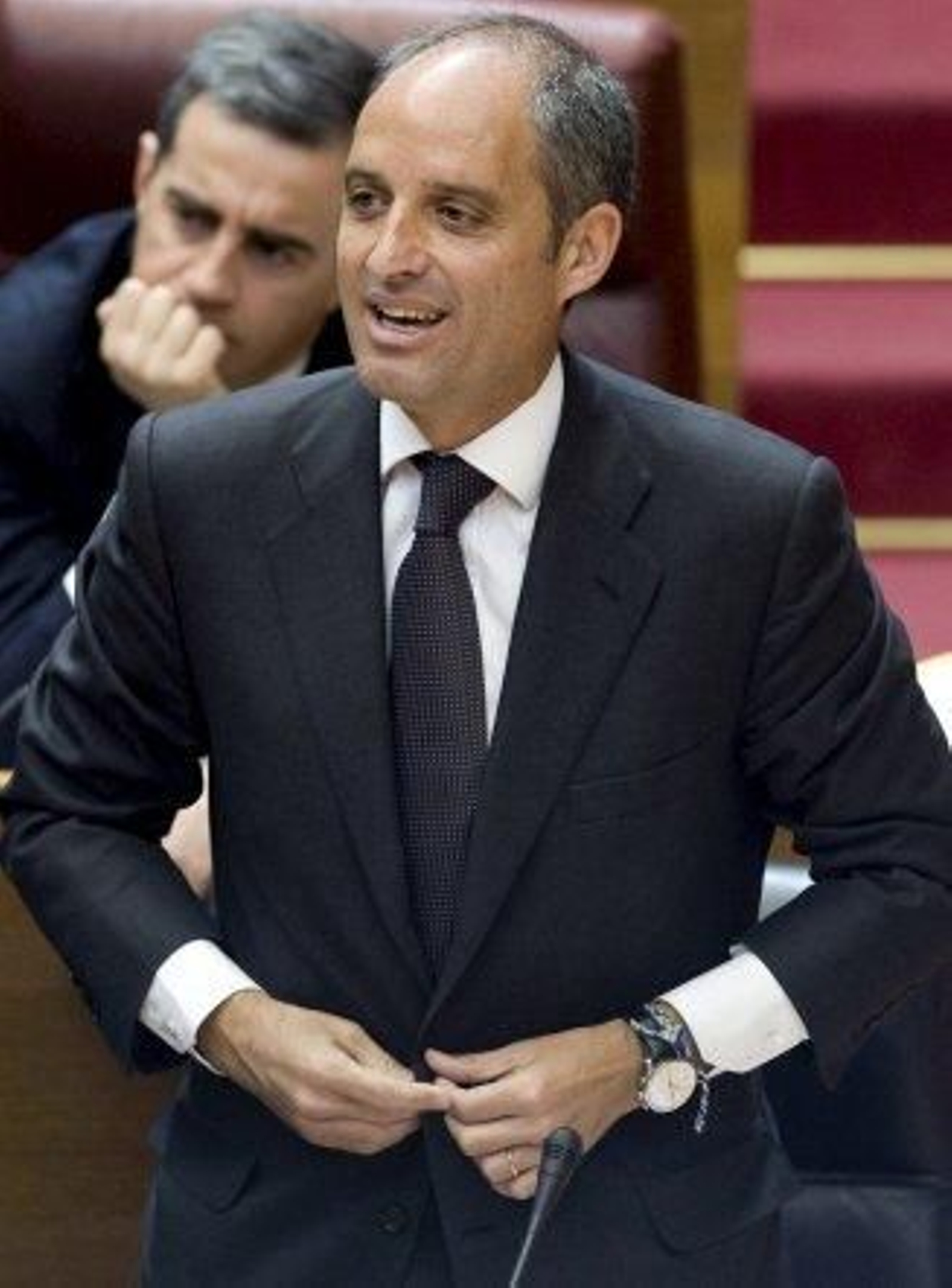 Camps declara tener 2.290 euros en sus cuentas y el 50% de una vivienda de 110.000 euros