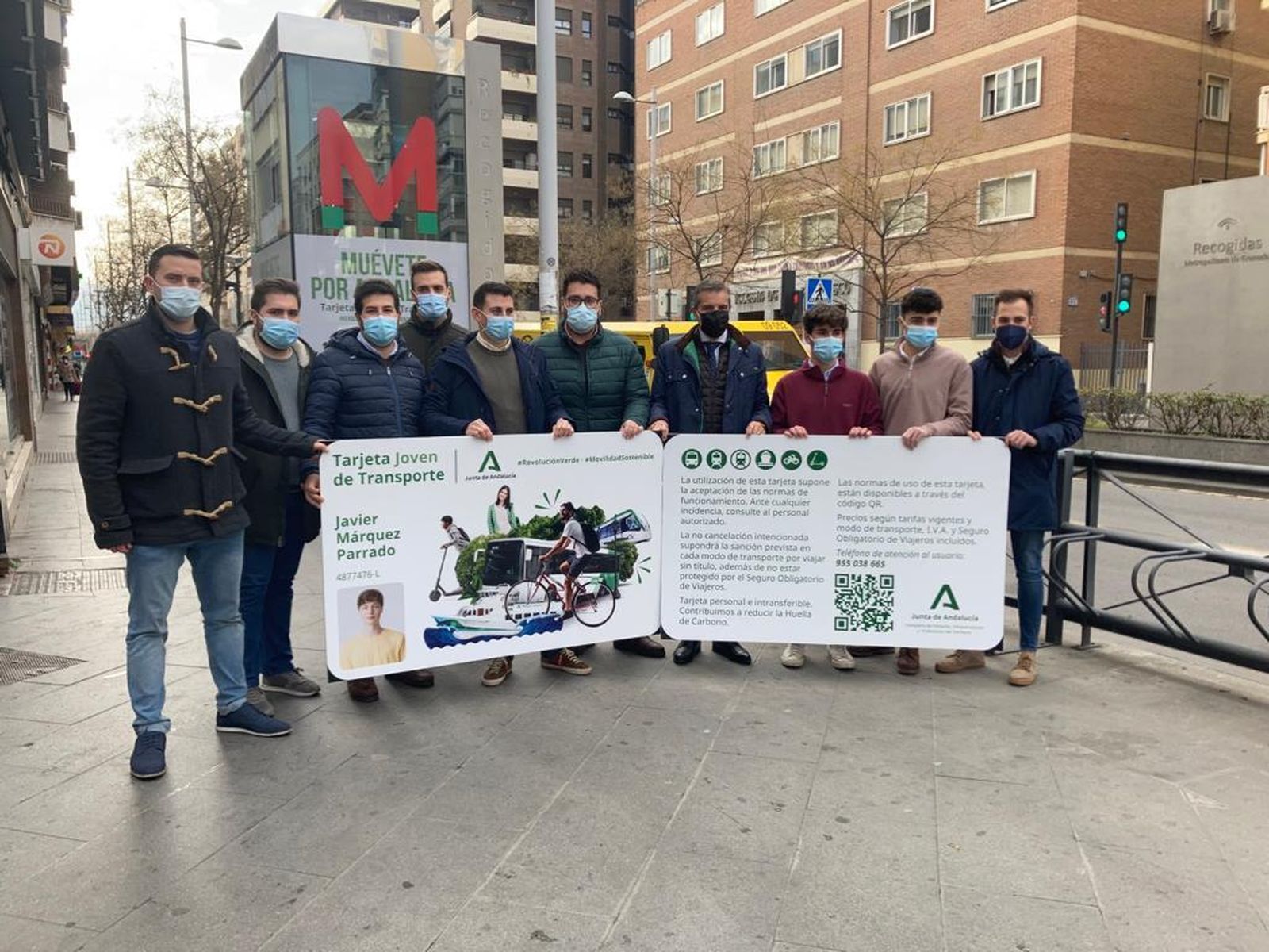 Las solicitudes de Tarjeta Joven de Transportes en Granada superan las mil al día