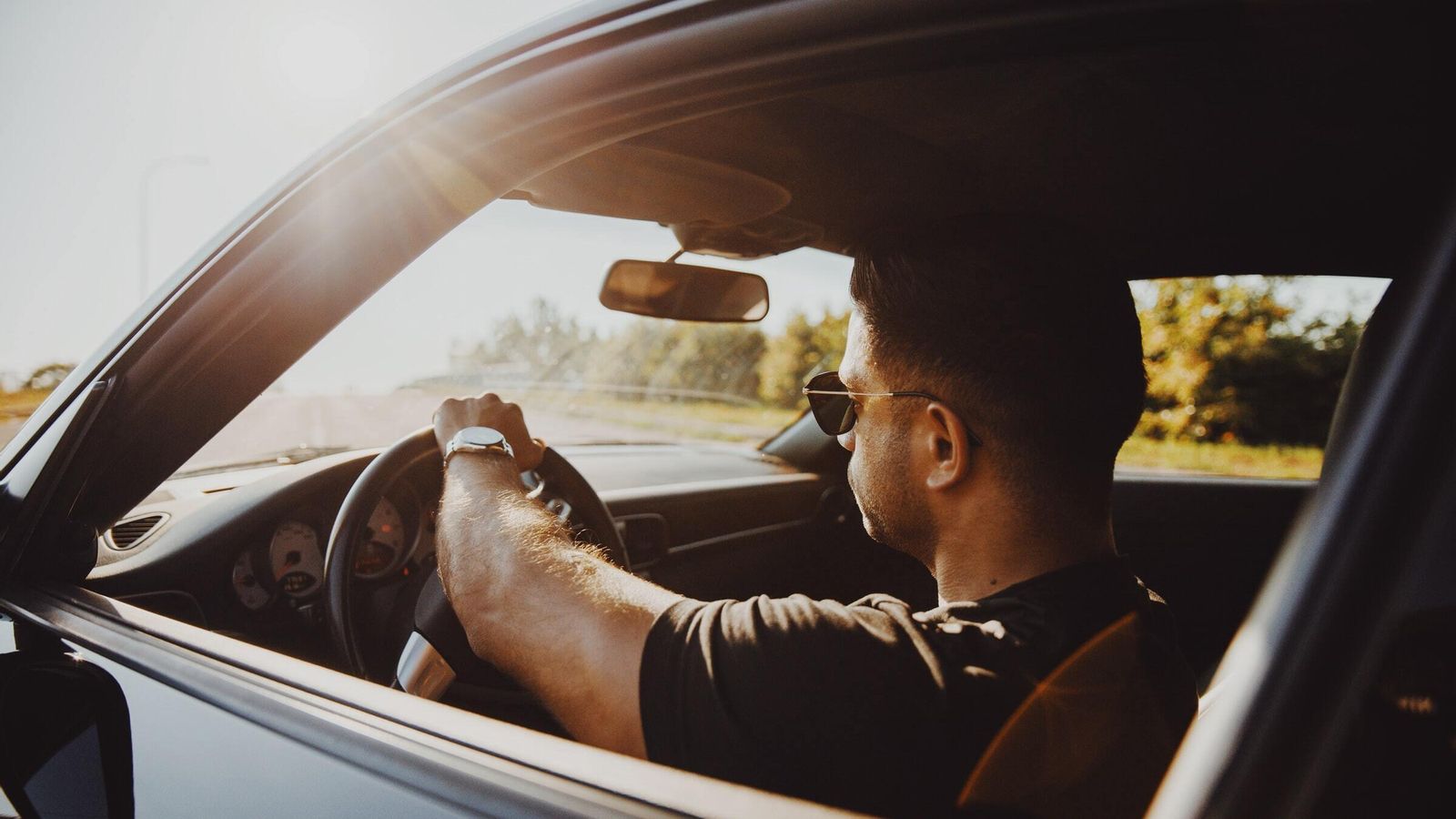 Como norma general, las ventas por profesionales deben tener una garantía de dos años, aunque puede pactarse con el comprador la reducción a sólo uno para conseguir una ventaja en el precio.