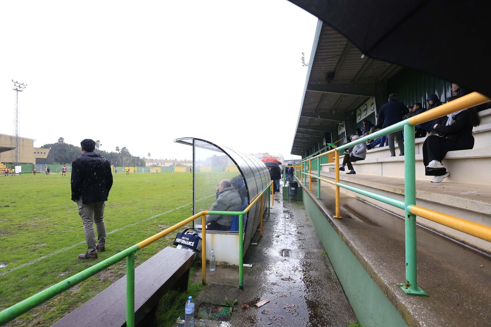 Las fotos de la visita del Egabrense de Rafa Escobar a la Unión Deportiva Los Barrios