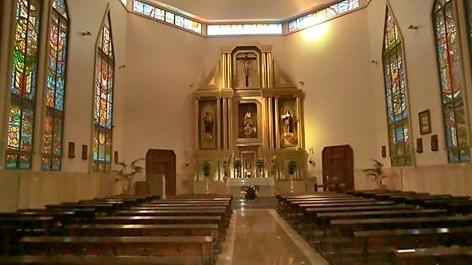 Interior de la capilla en la residencia de ancianos “San José”