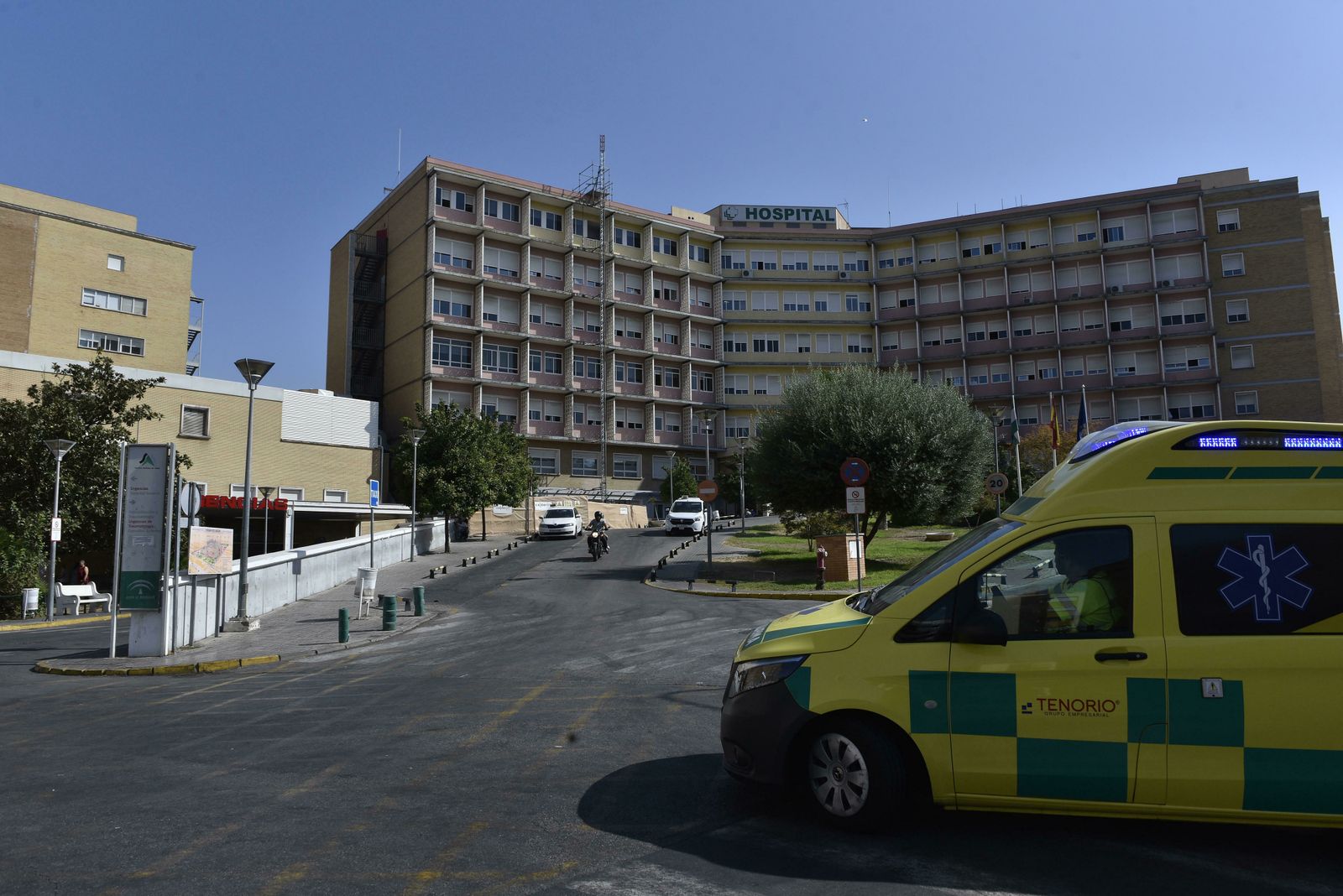Hospital Virgen del Rocío, donde se encuentra algunos ingresados por el brote de listeriosis.