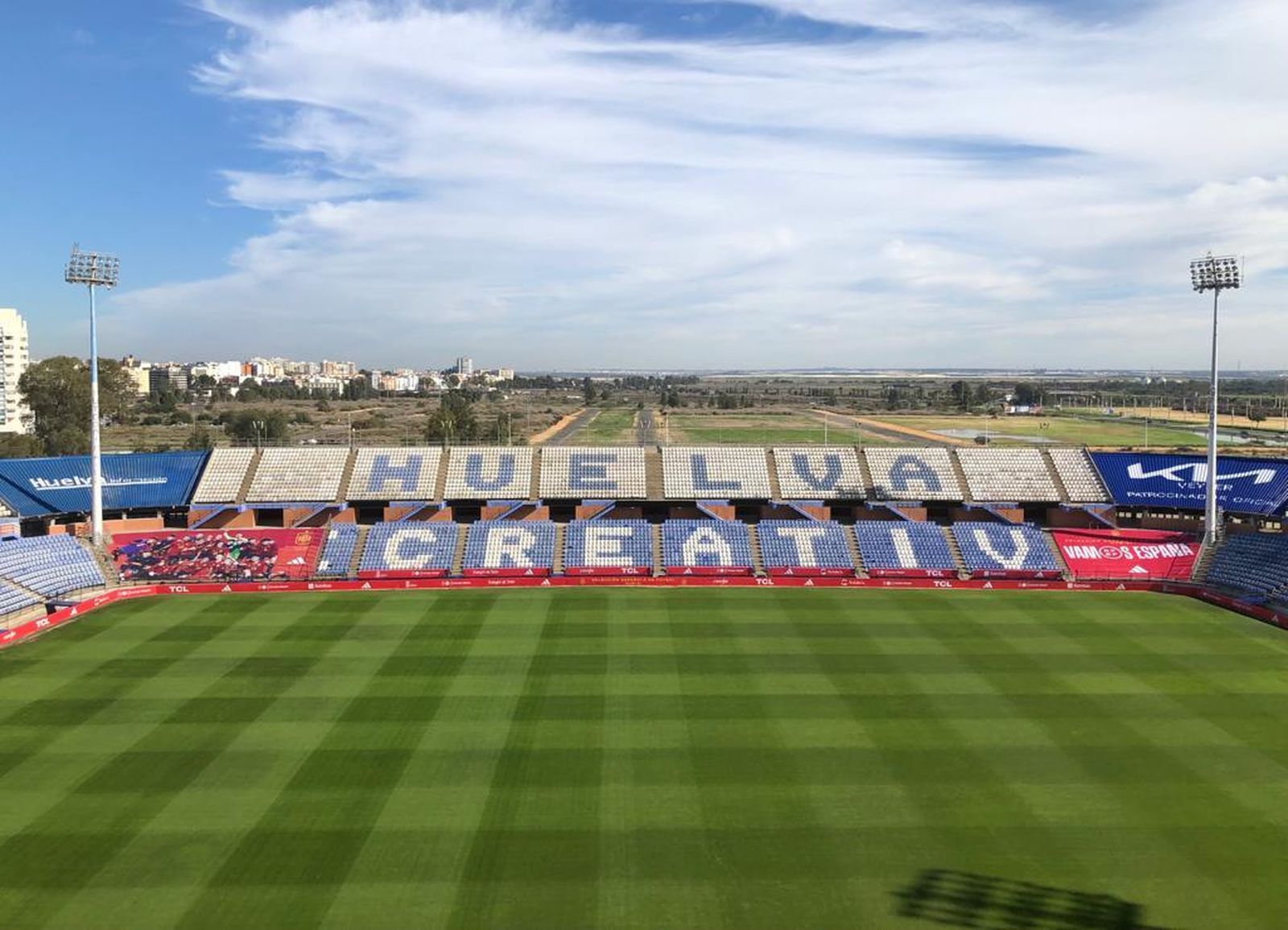 El Nuevo Colombino, preparado para recibir a la Rojita.