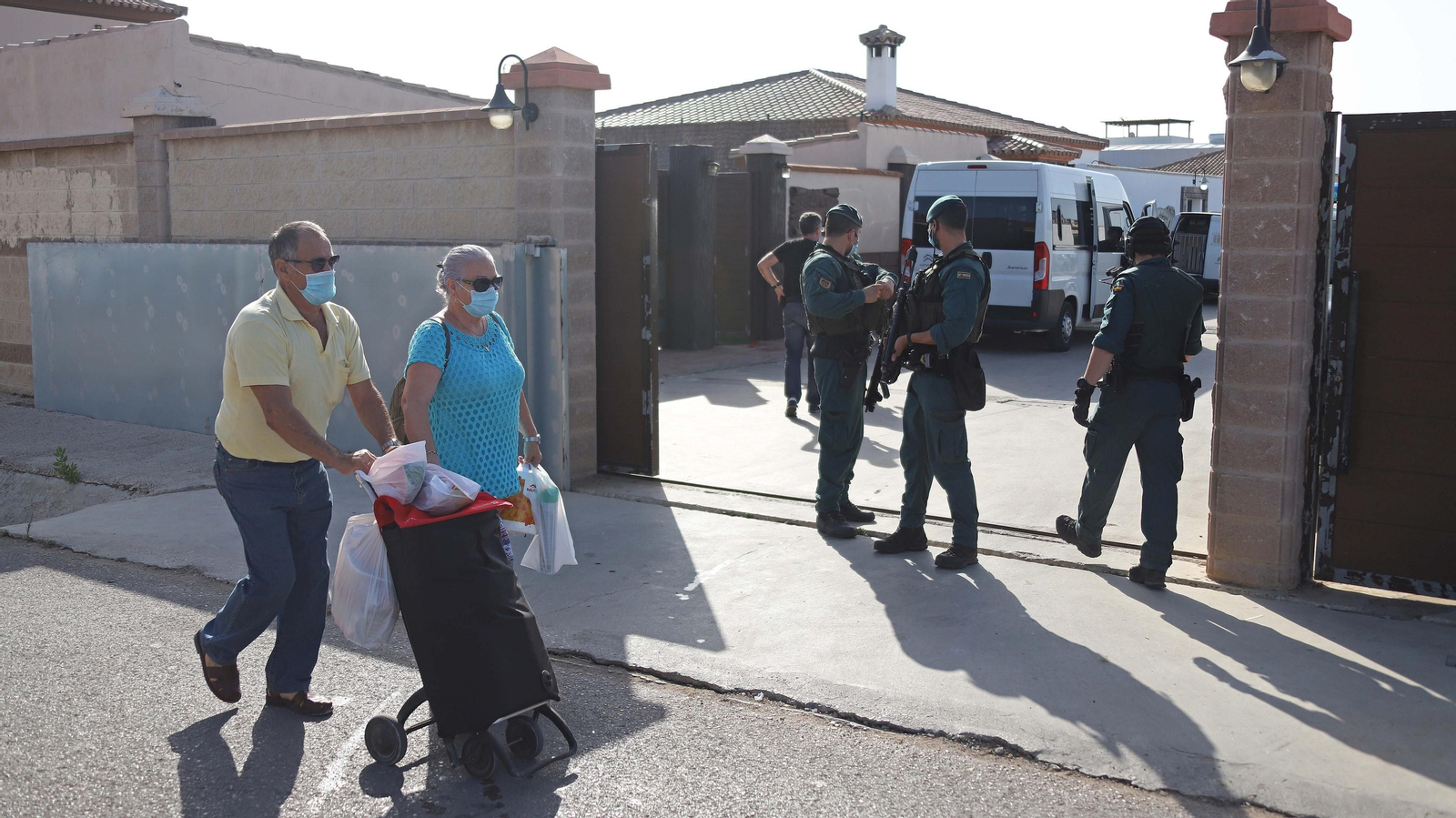 Fotos de los registros en 'Villa Narco' en La Línea