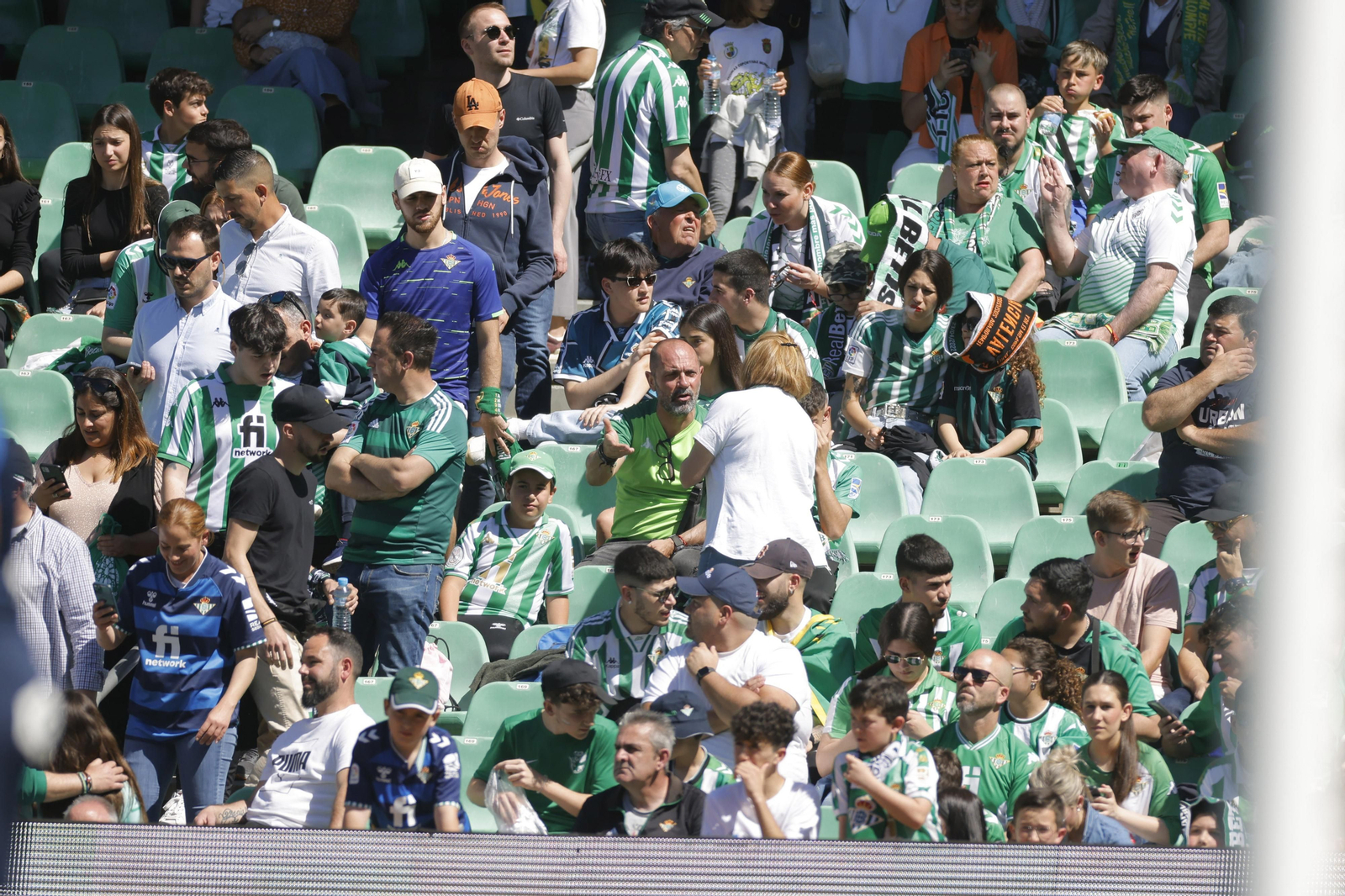 Búscate en las fotos del Betis-Mallorca