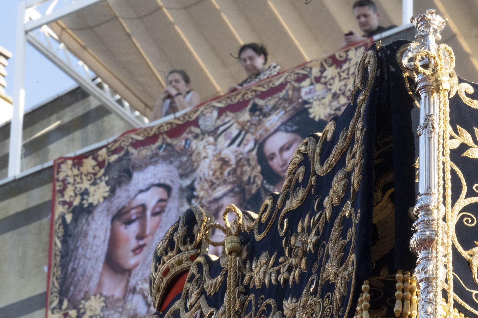 Las mejores imágenes de la procesión de la Amargura Coronada