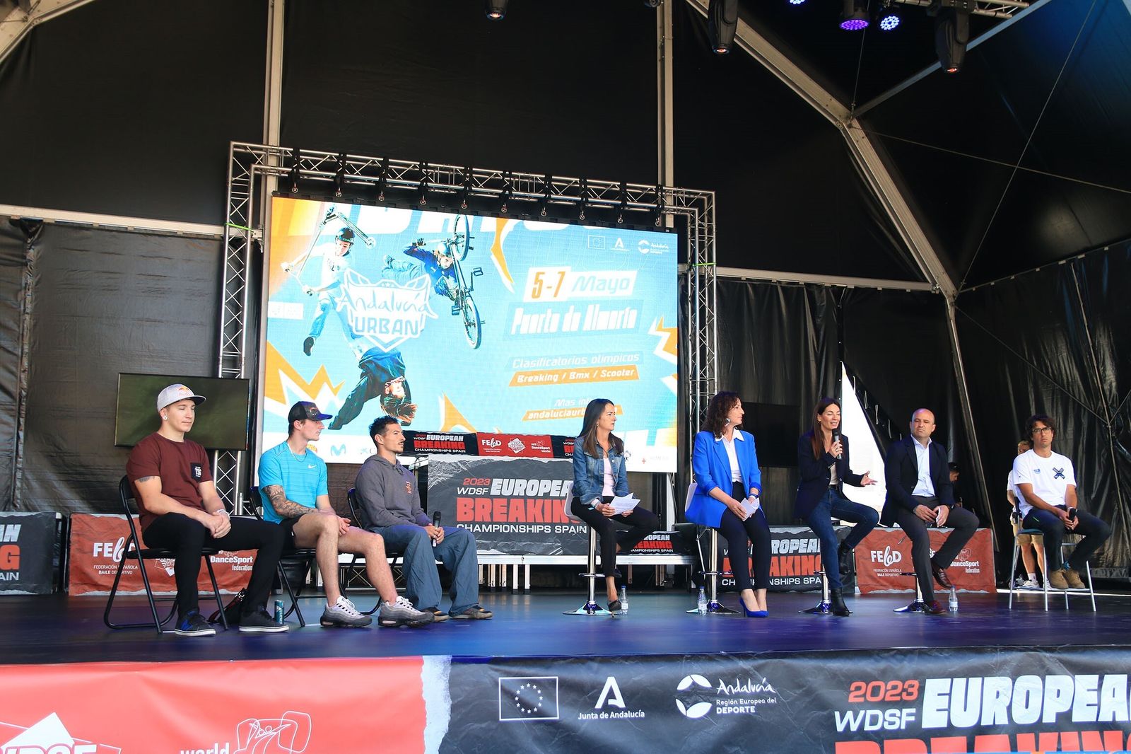 Acto de presentación de la primera edición del Andalucía Urban que se celebra desde este viernes al domingo en la Playa de las Almadrabillas.