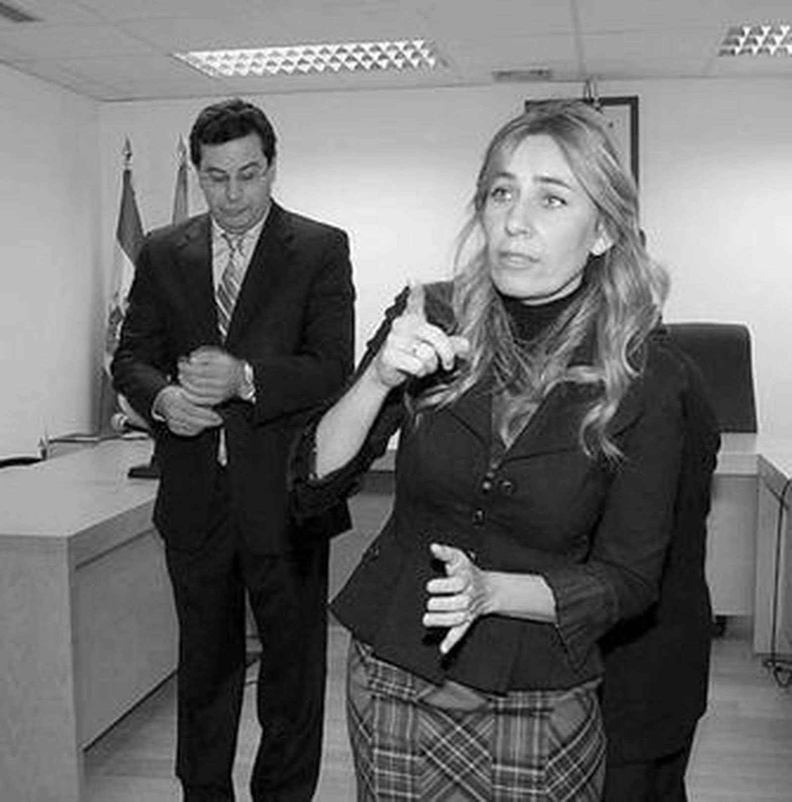 La delegada de Justicia durante la inaguración del nuevo juzgado.