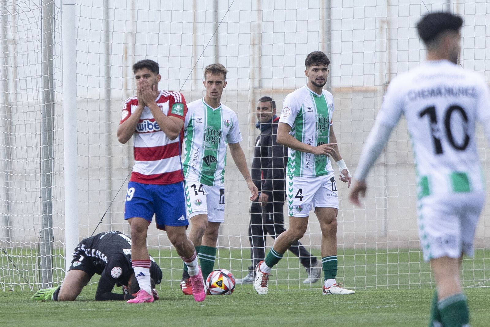 Las mejores imágenes del Recreativo Granada - Antequera CF