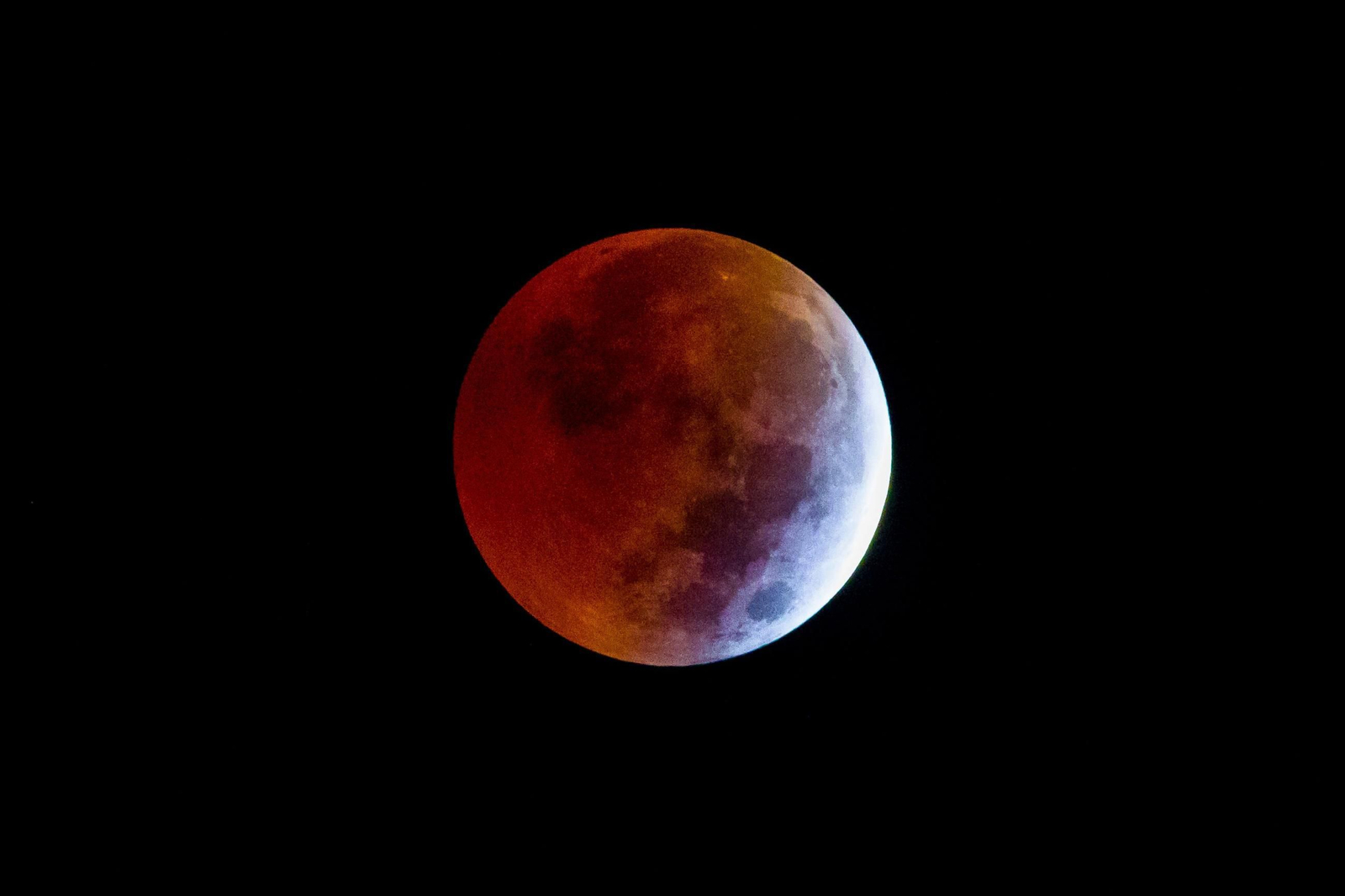 Luna de Sangre.