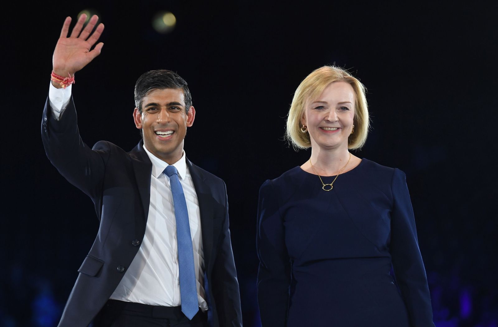 Los aspirantes a liderar el Partido Conservador británico, Rishi Sunak y Liz Truss.