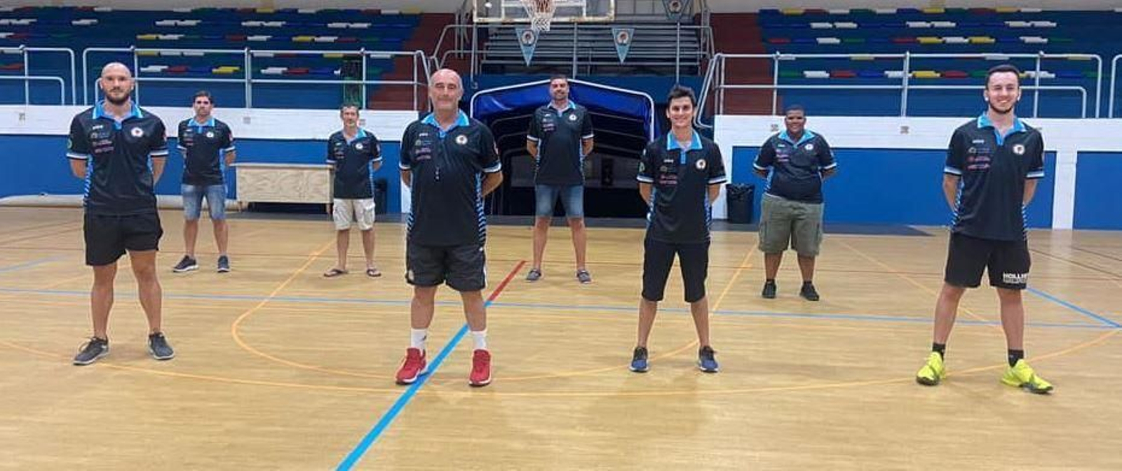 El cuerpo técnico de la ULB 2020-21, al completo