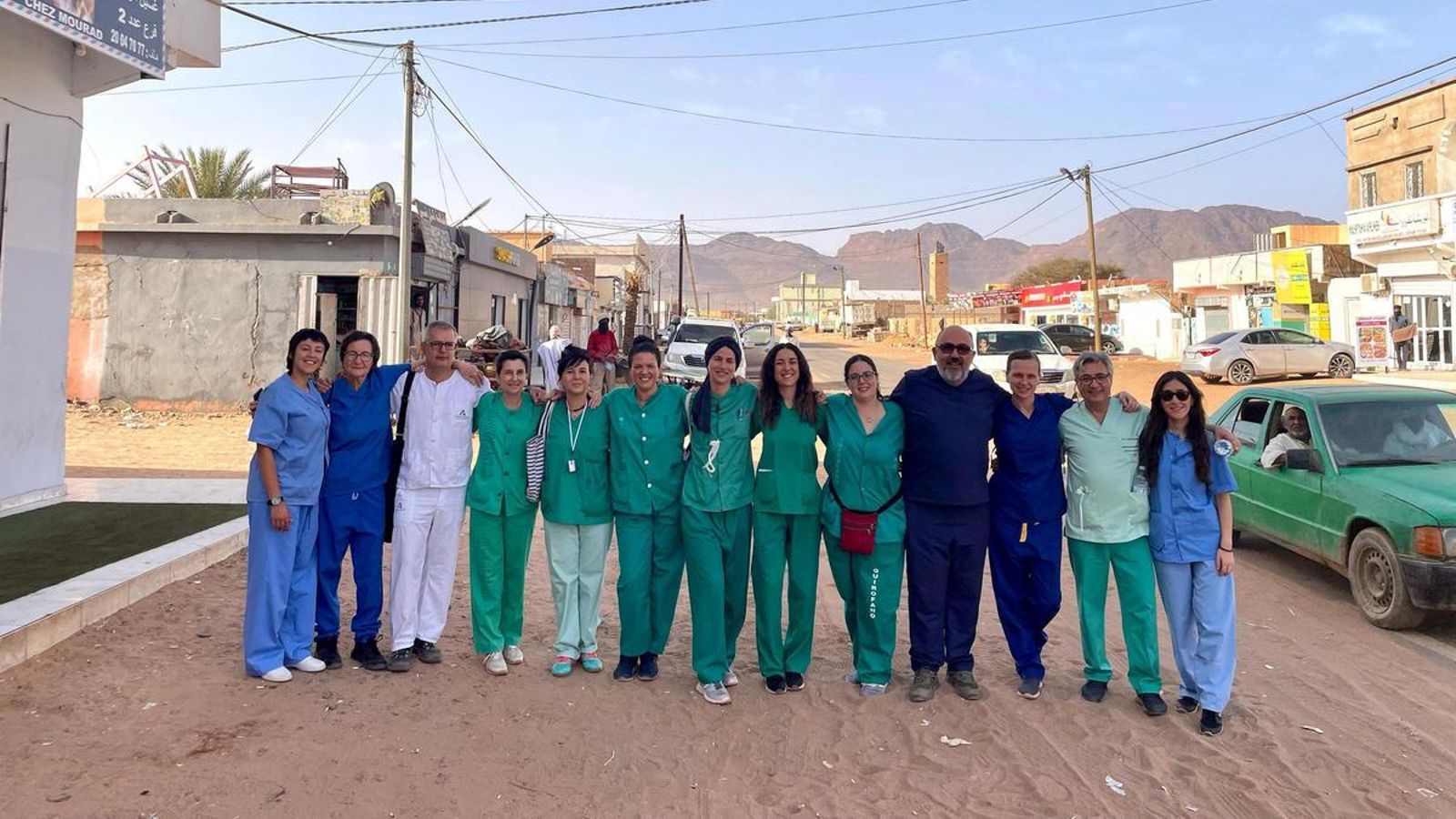 Parte del grupo de profesionales sevillanos que participaron en la misión.