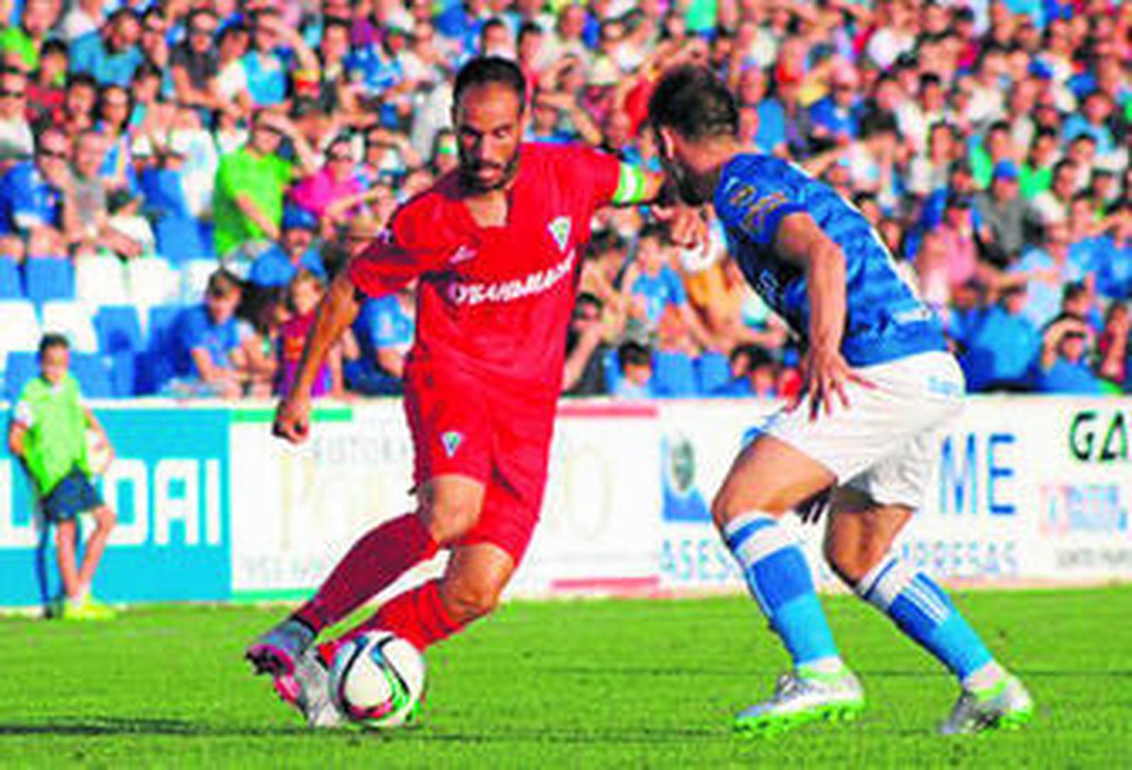 Lance del encuentro de ayer entre Linares y Marbella.