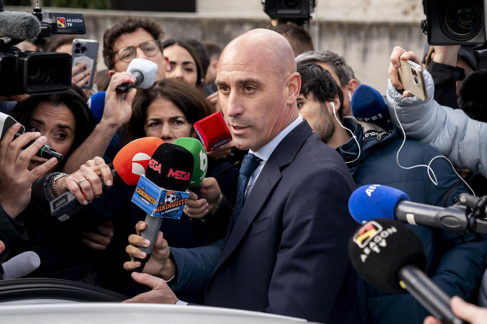 Las fotos del día de la declaración de Rubiales en el juicio