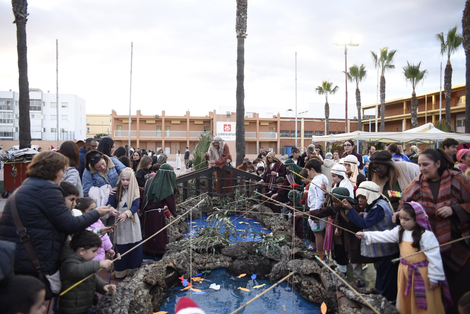 Fotos del belén viviente del Colegio Salesianos de La Línea