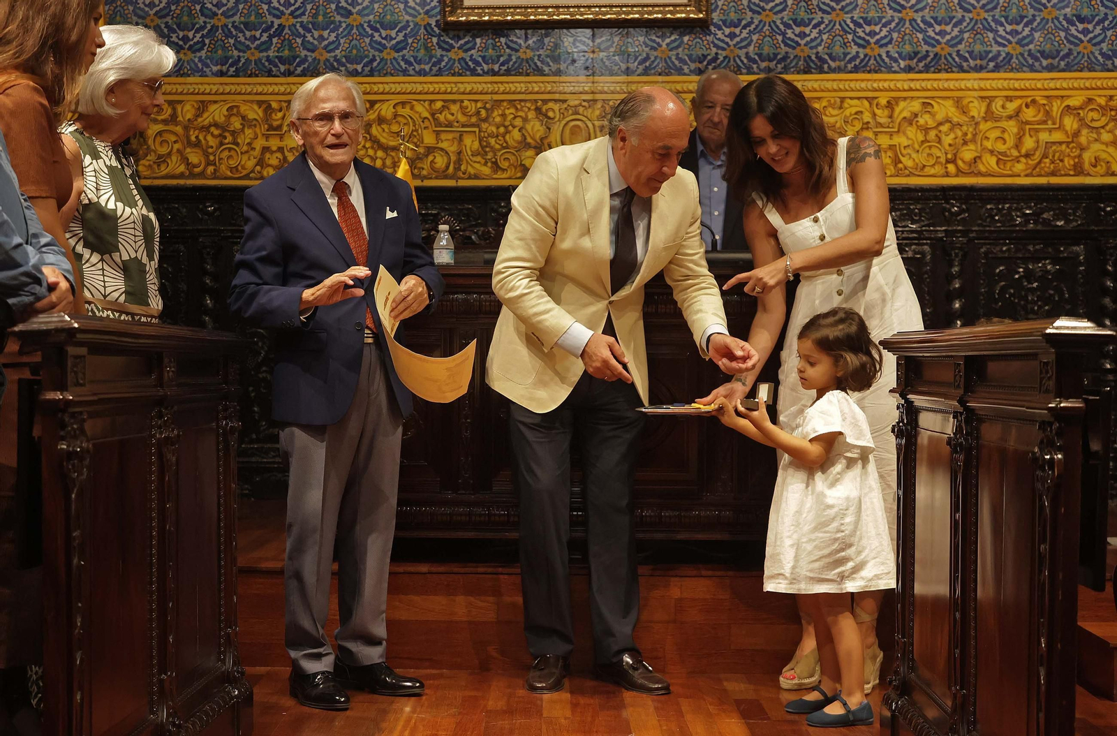 Fotos del acto de reconocimiento a Crescencio Torés en el Ayuntamiento de Algeciras