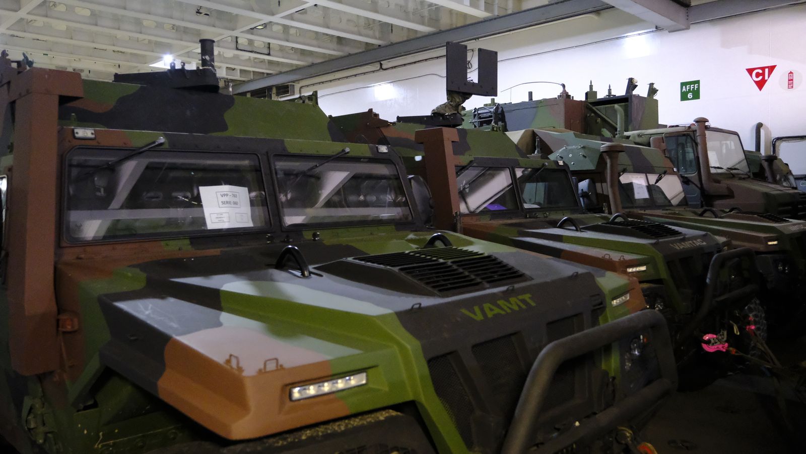 Fotogalería de la visita al portaaviones Juan Carlos I. Puerto de Almería.
