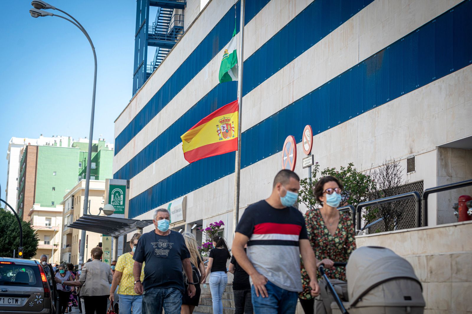 Fachada del Hospital Puerta del Mar de Cádiz