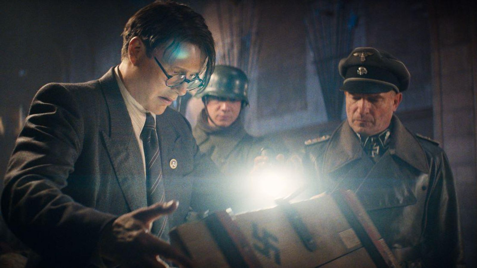 Indiana Jones y El Dial del Destino | Mads Mikkelsen y Thomas Kretschmann Indiana Jones y El Dial del Destino | Mads Mikkelsen y Thomas Kretschmann