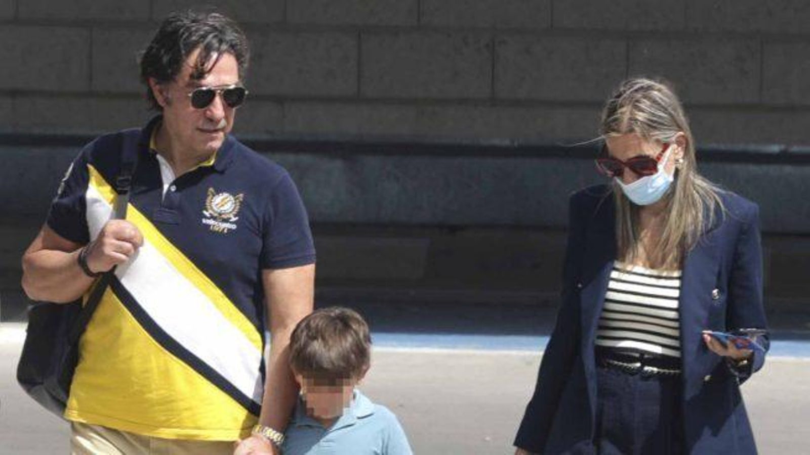 Luis Lorenzo y su mujer, Arancha Palomino, con su hijo.