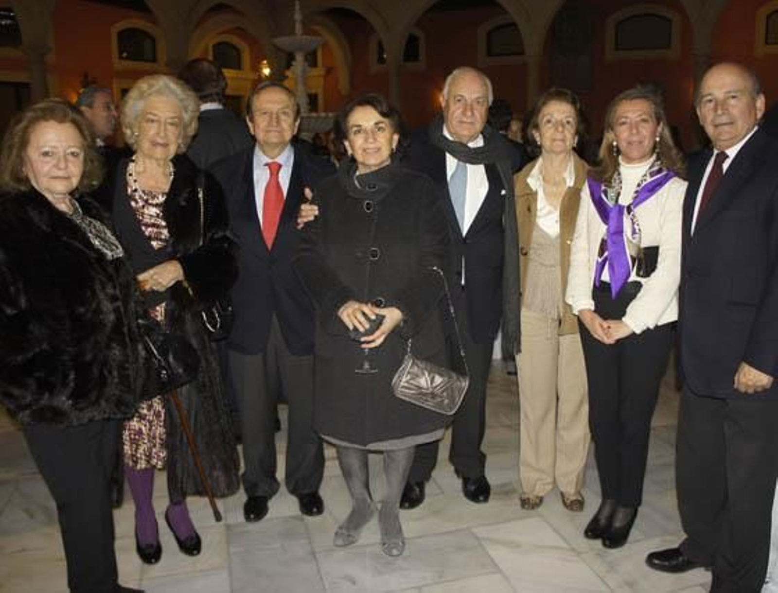 Carmen Maldonado, María Teres Alvarado, Augusto Jannone, Rosa Navarro, Juan Ramón Guillén, Lola Benjumea, la subdelegada del Gobierno, Felisa Panadero y Julio Cuesta.

Foto: Victoria Ramírez