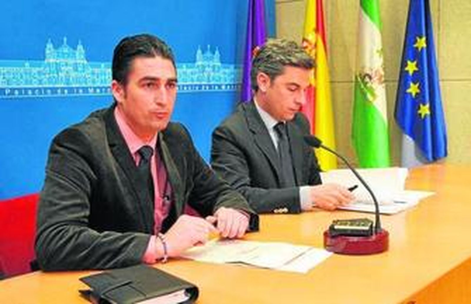 Agustín Palomares y Andrés Lorite dan cuenta de la Junta de Gobierno de la Diputación.