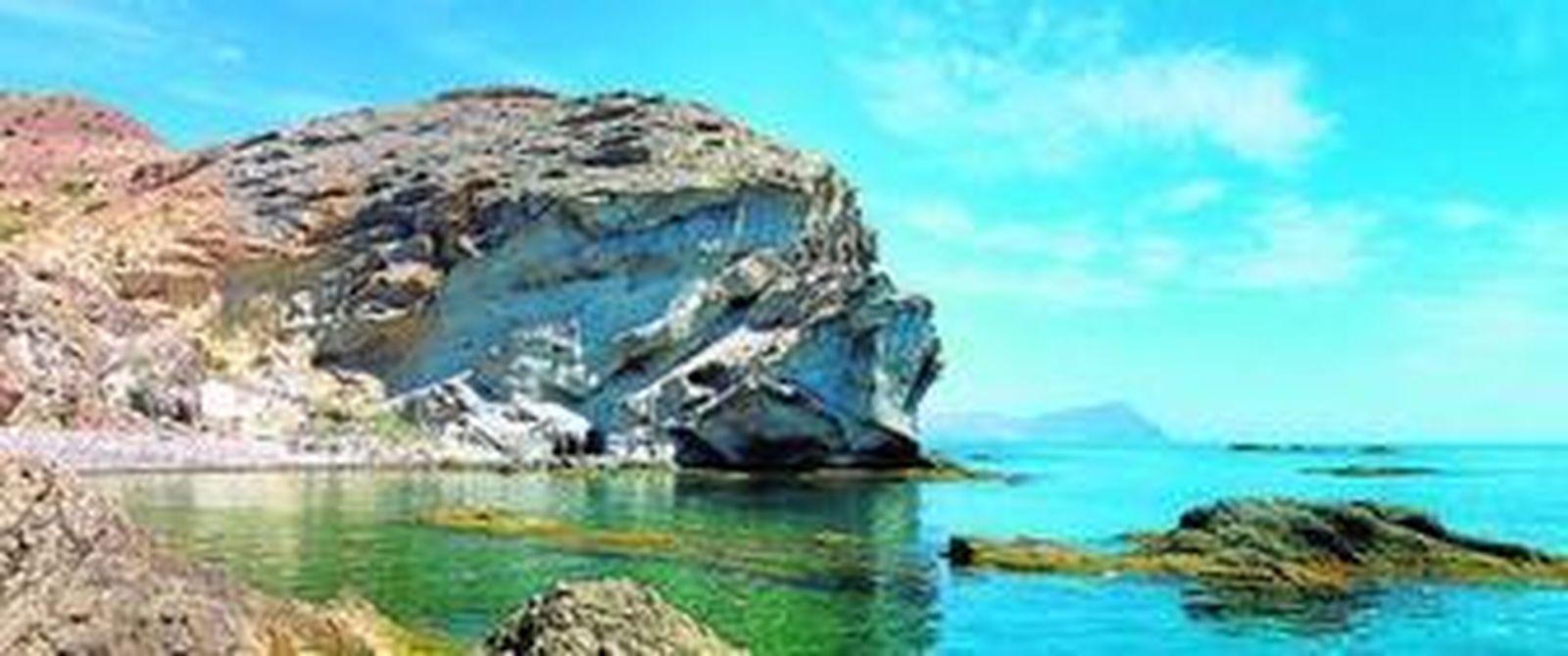 Cala Grande, una de las más espectaculares de todo el Parque Natural de Cabo de Gata-Níjar.