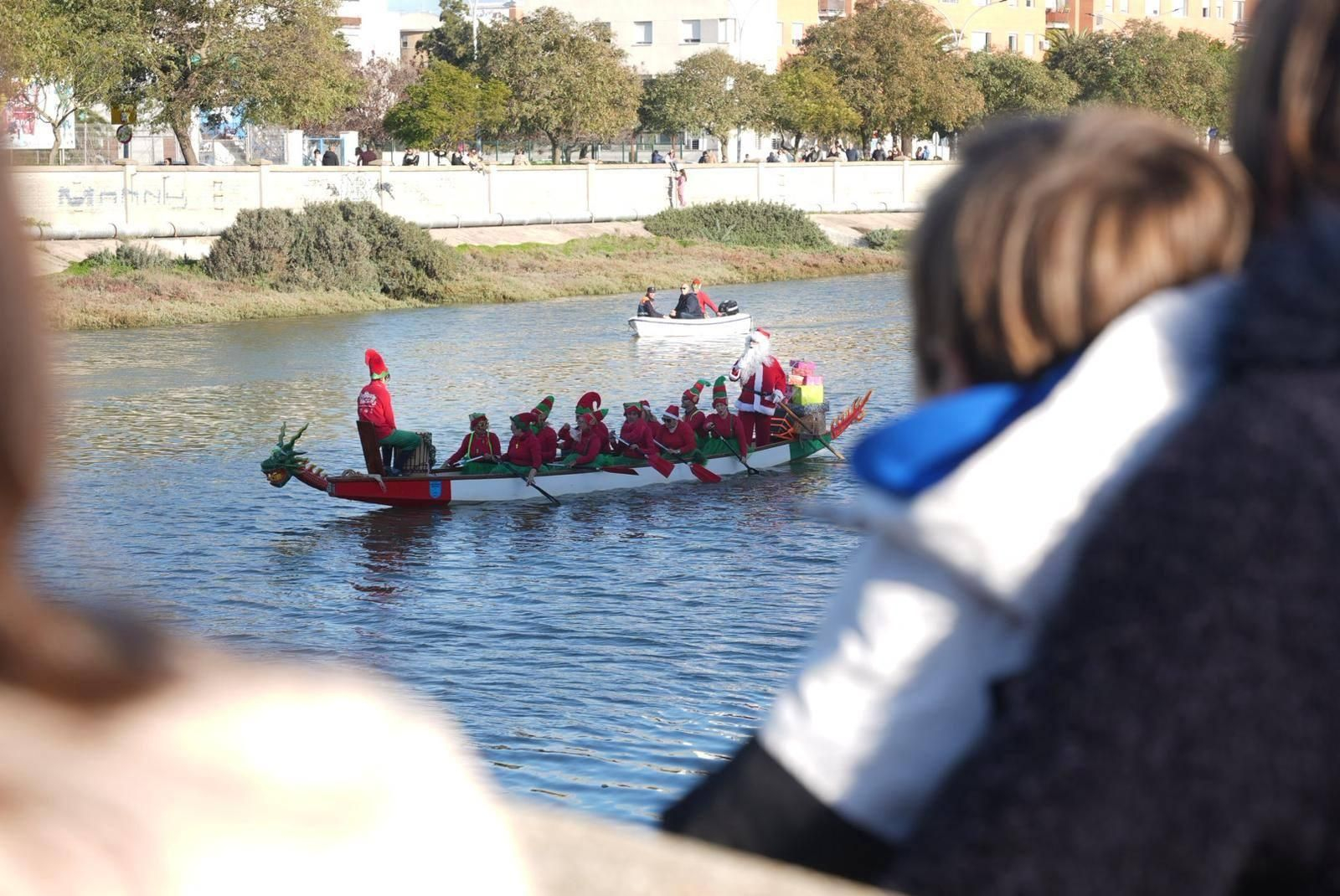 Papá Noel a remo por el río Iro