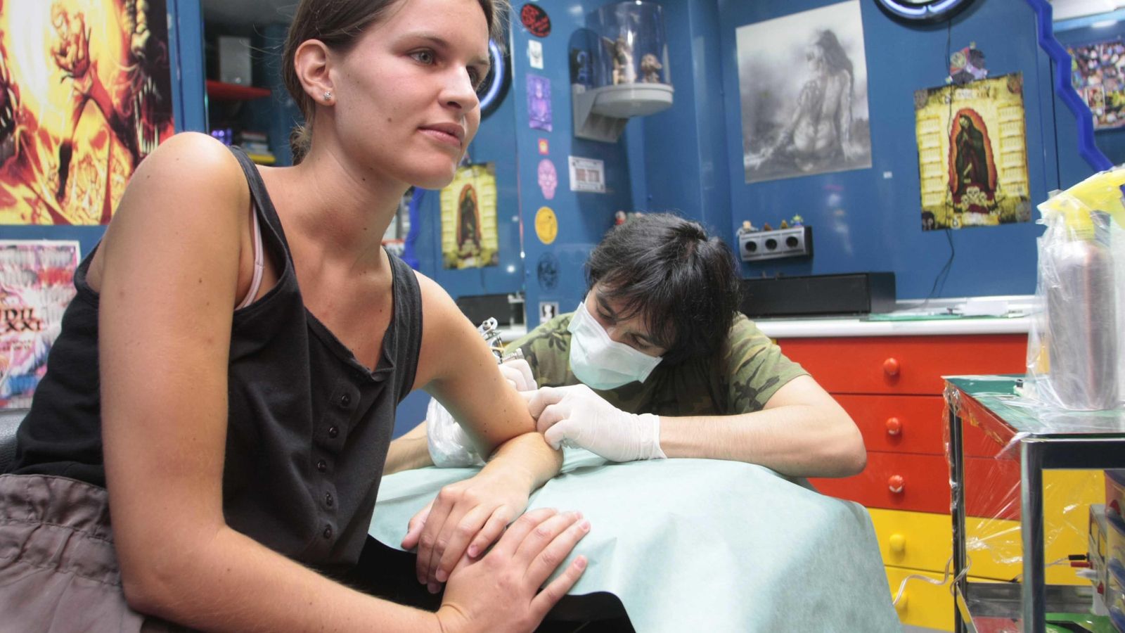 La música se mezclará con el sonido de los tatuajes en la convención.