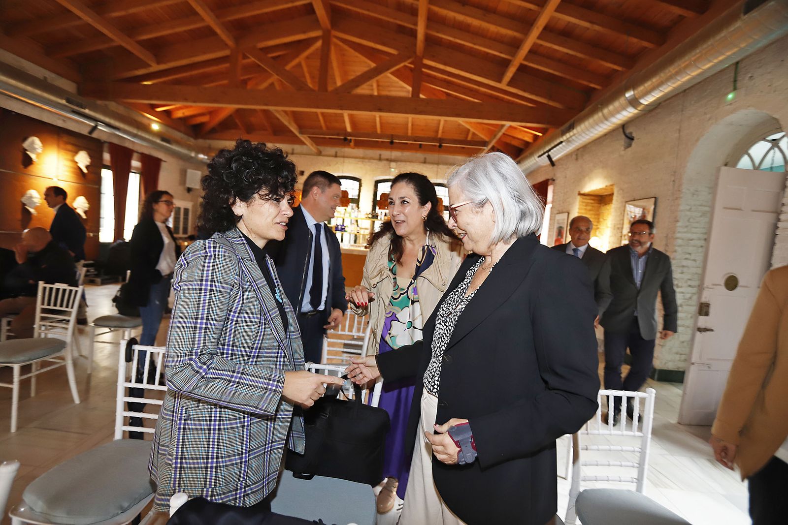 Imágenes de la recepción del Foro Gerardo Rojas de Huelva Información