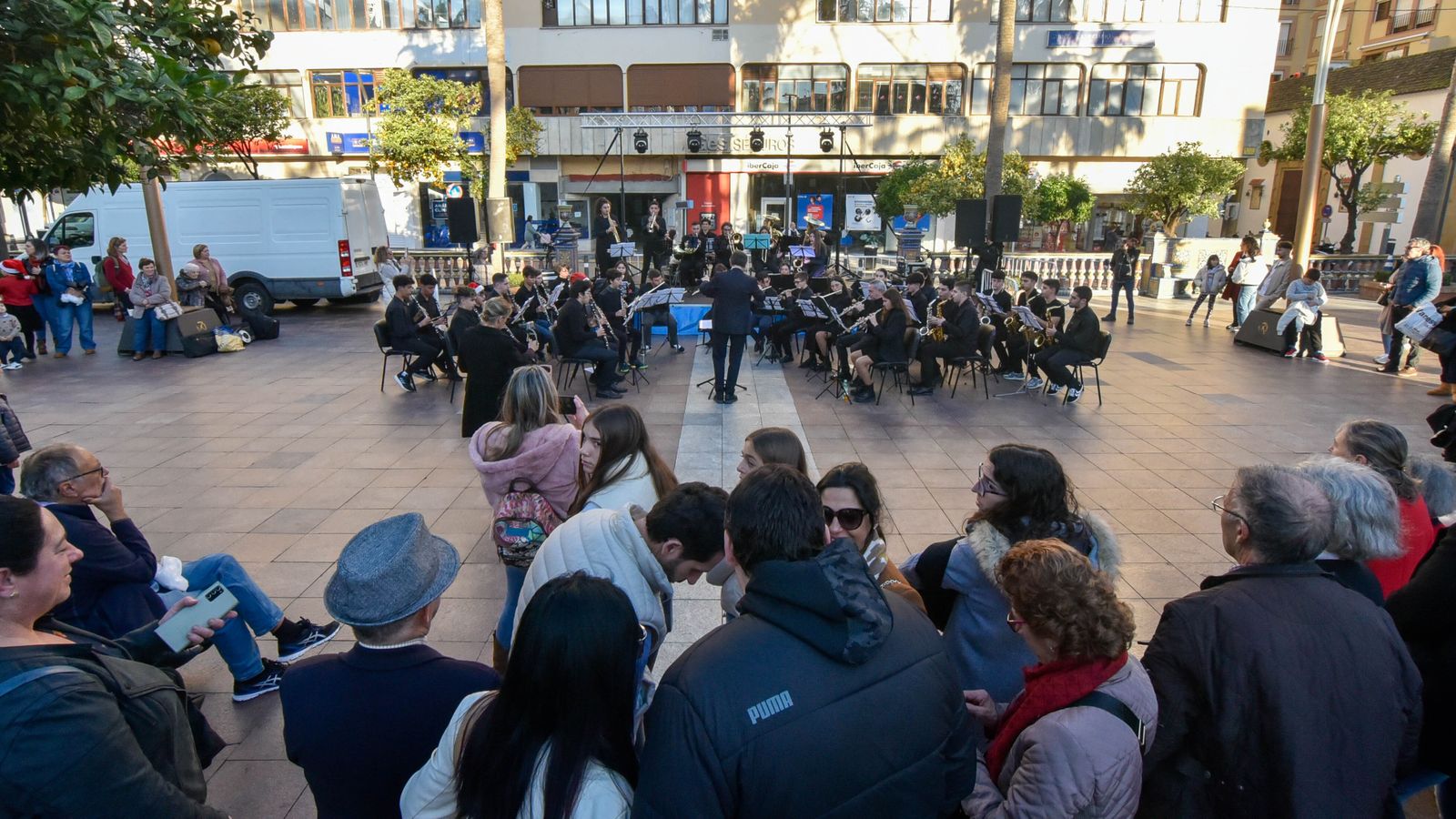 Concierto de Navidad de los alumnos de la Escuela sanchez Verdú en la Plaza Alta