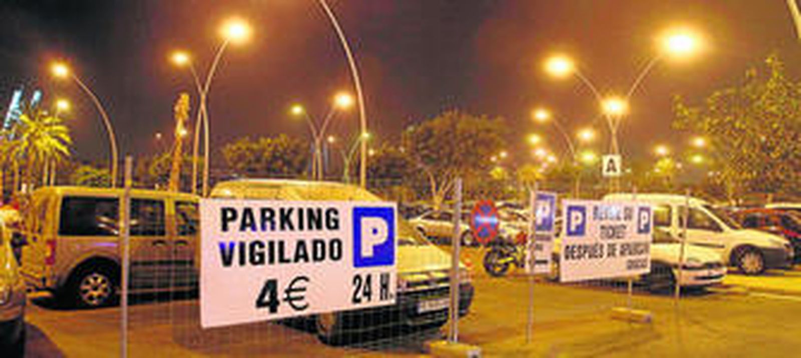 El aparcamiento del Estadio cuesta un euro más que el resto de los habilitados.