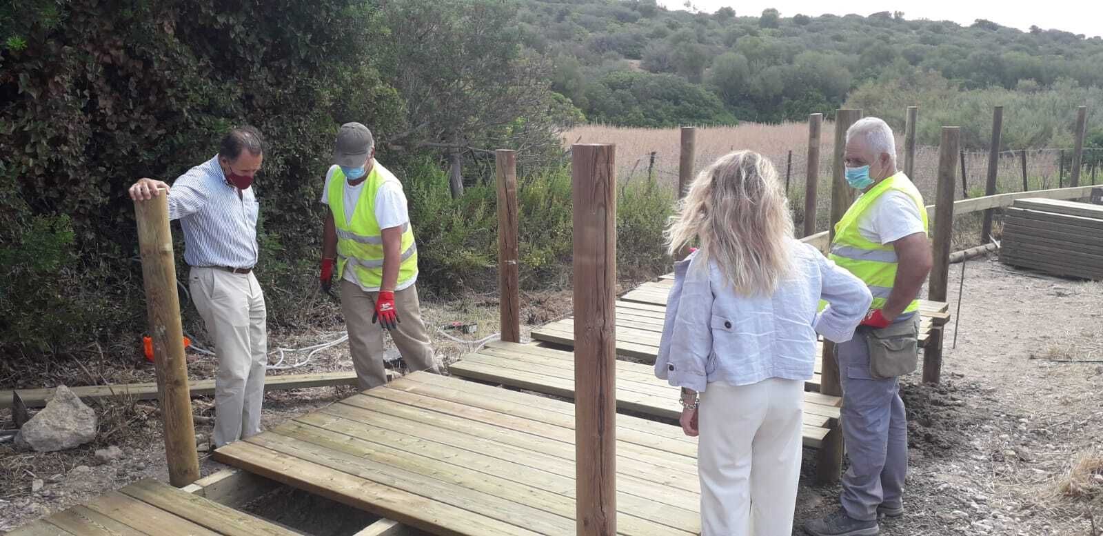 Visita de Ana Mestre y José María Román a las obras del nuevo recorrido medioambiental.