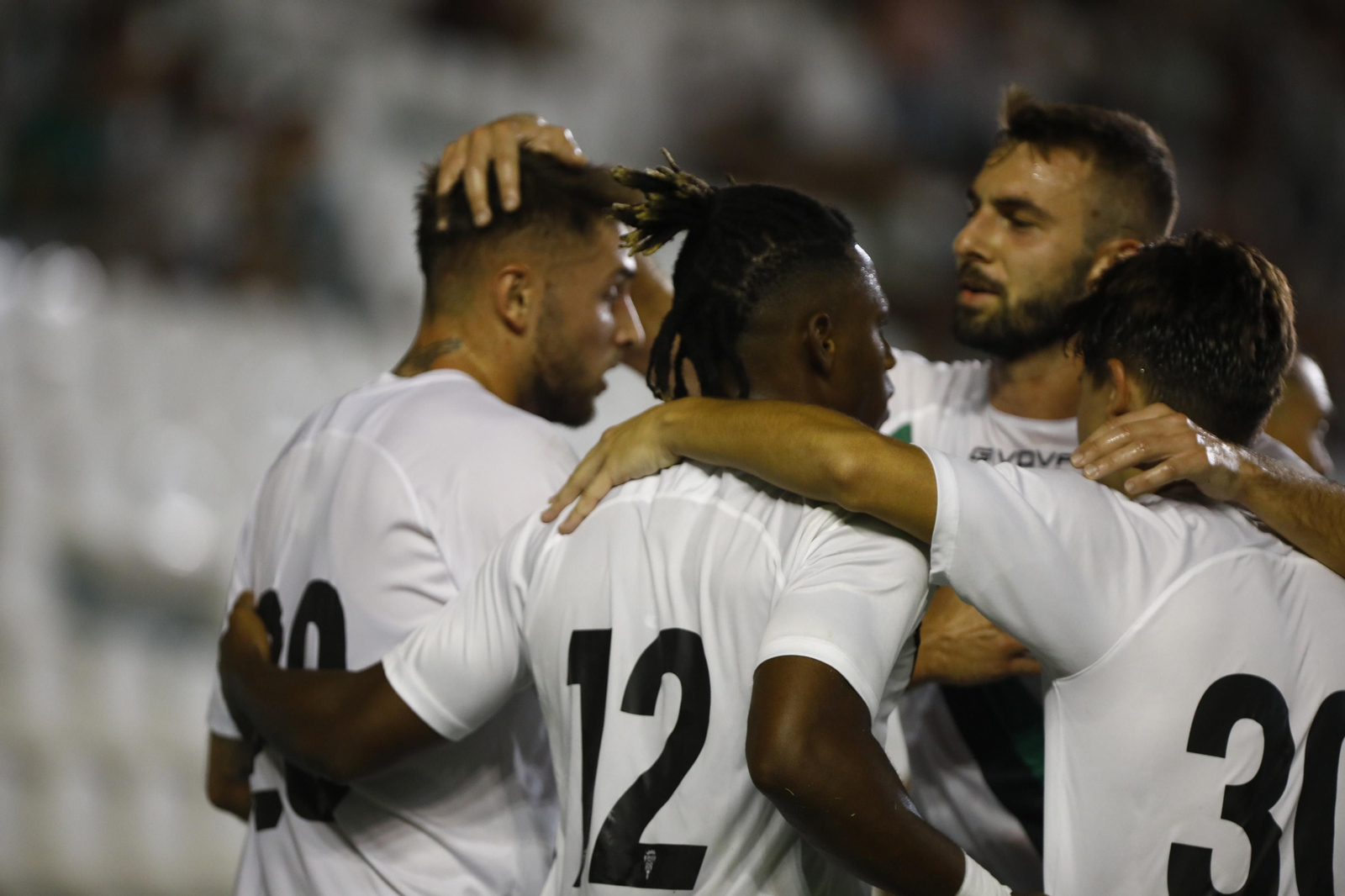 Las imágenes de la victoria del Córdoba CF ante el Mérida