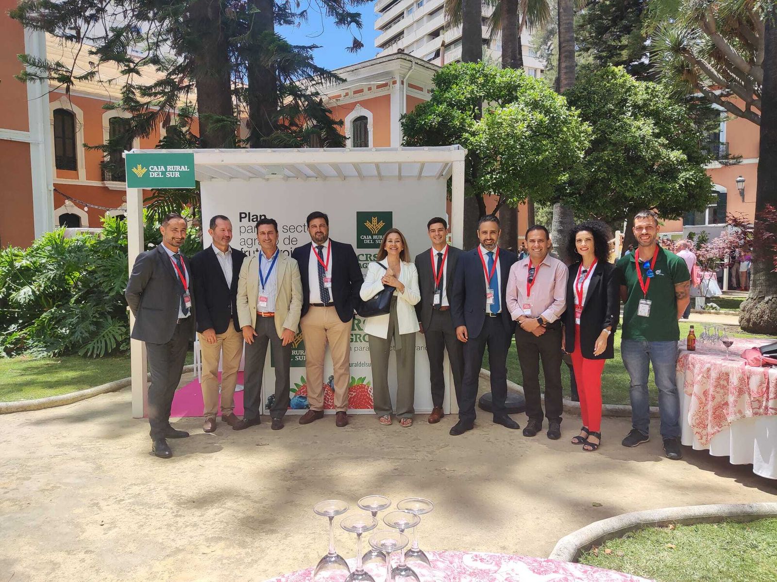 Más de medio centenar de empresas participan en el Congreso de Frutos Rojos