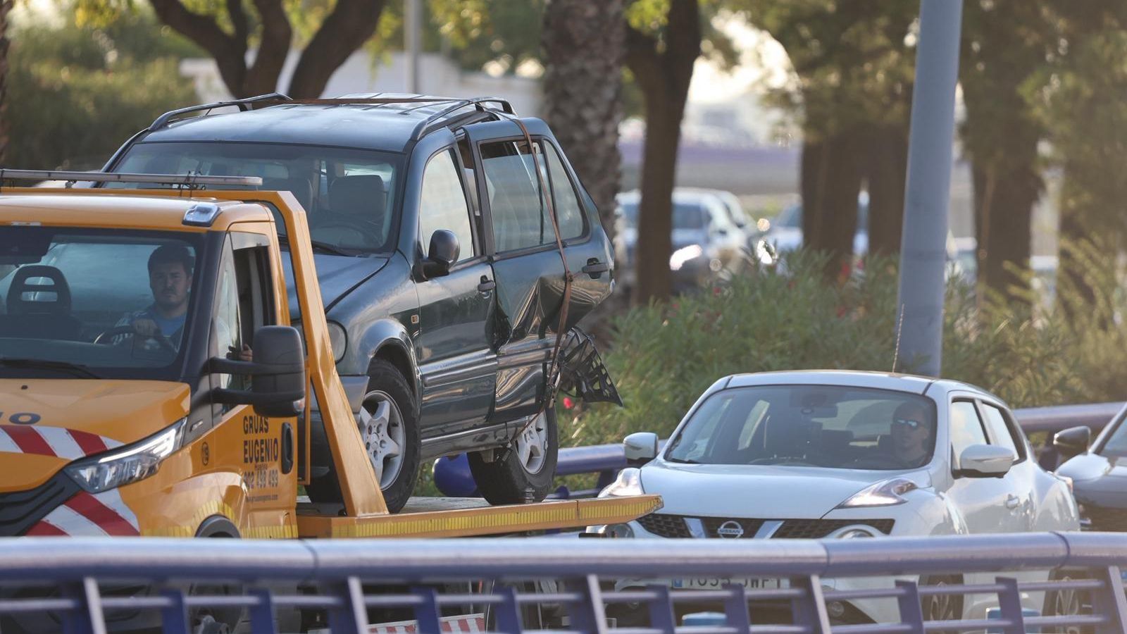 La grúa se lleva el turismo.