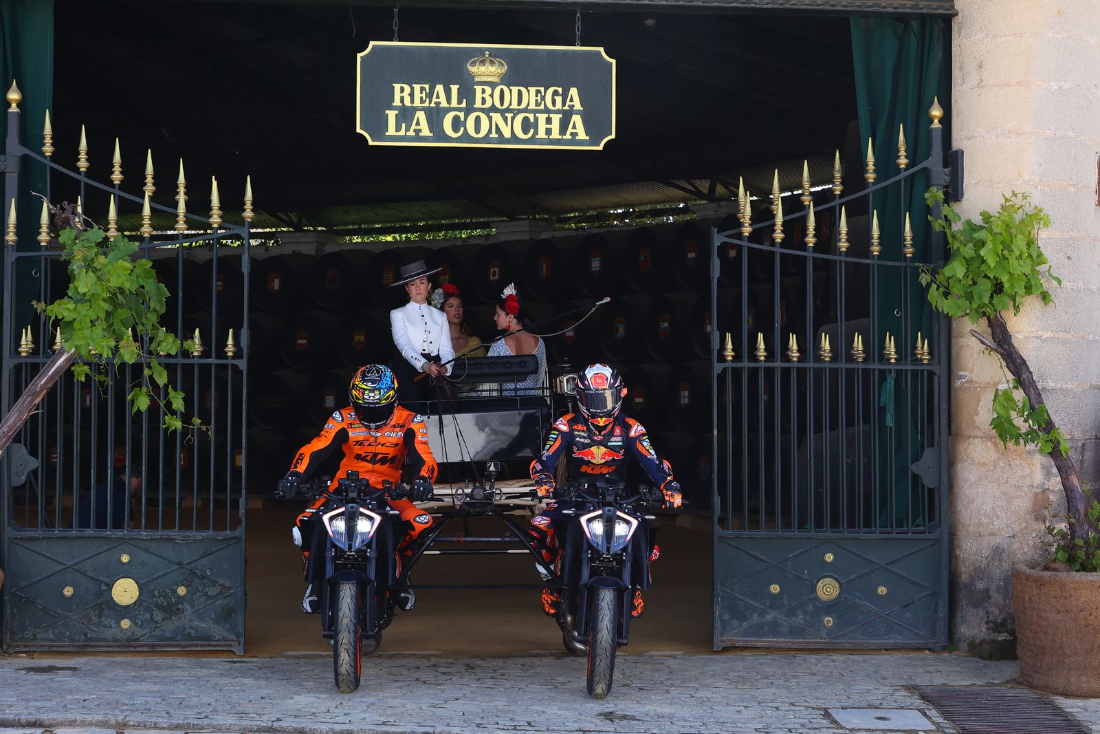 Pedro Acosta y Remy Gardner 'ruedan' en González Byass