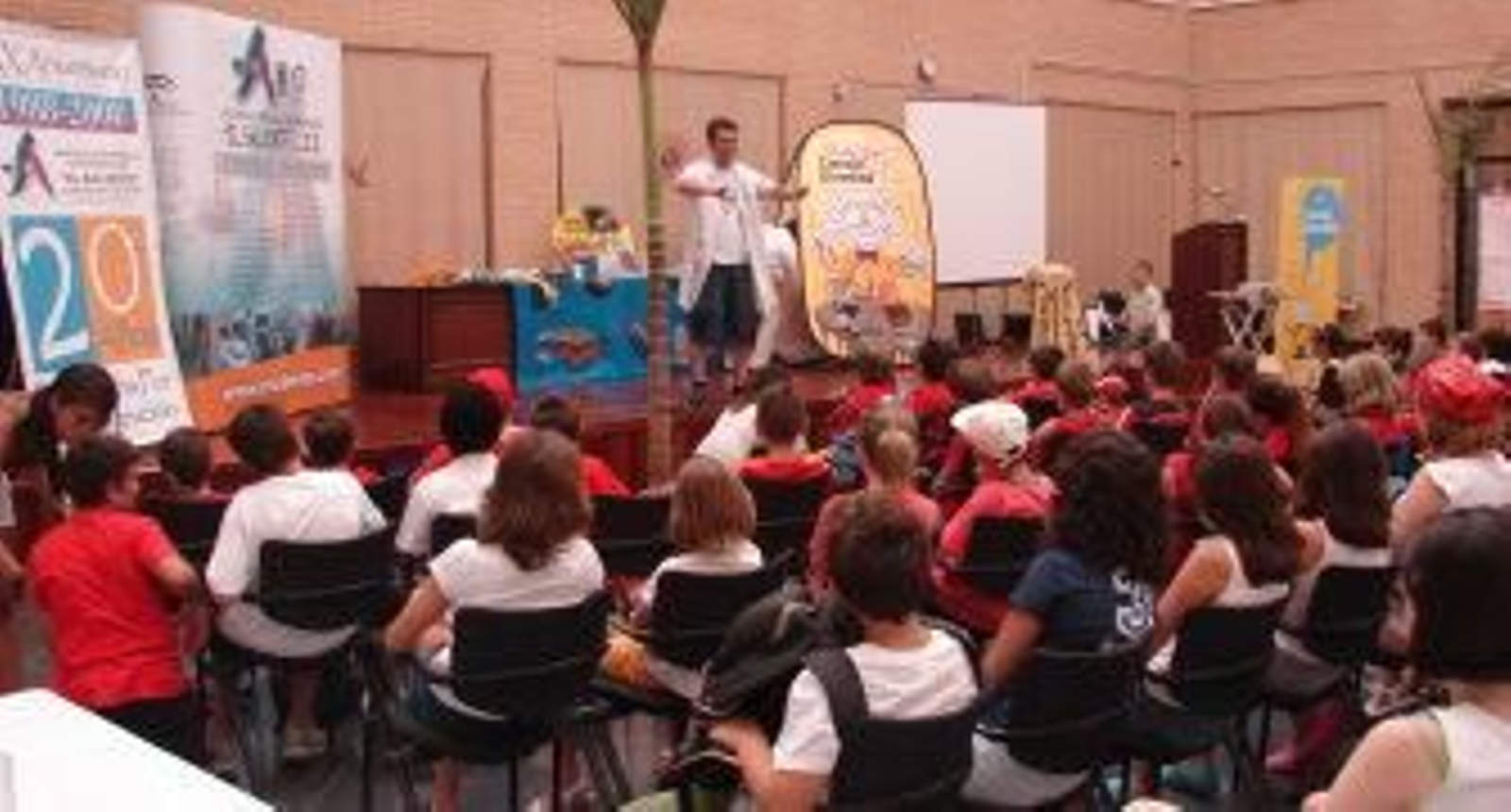 Cerca de 200 niños participan en las Escuelas de Verano de la Asociación 'El Saliente'