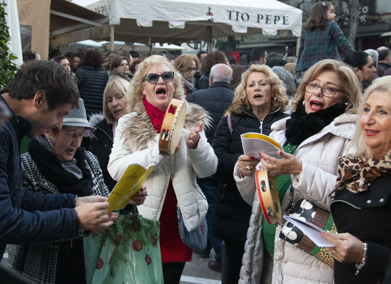 Imágenes de zambombas el 15 de Diciembre